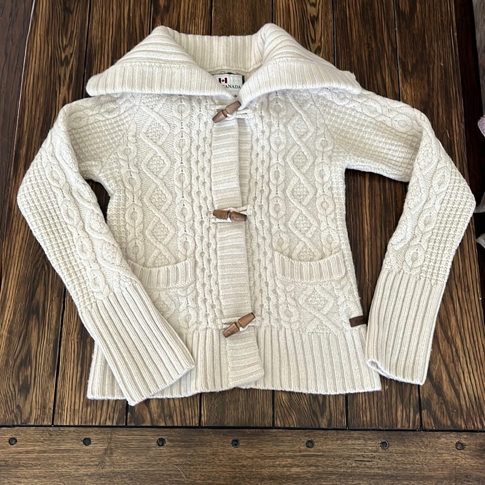 GUC Roots beige cable knit cardigan